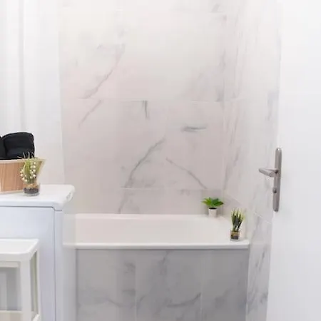 Le Citadin-t1-28m2-pte Paris M7 Апартаменты Ле-Кримлен-Бисетр
